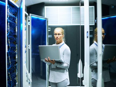 Najlepsze praktyki dla zarządzania użytkownikami produktu i uprawnieniami serwerów na QNAP