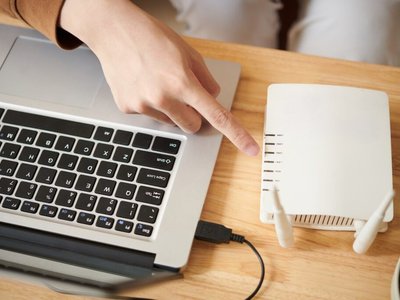 Sieć bezprzewodowa Wifi w firmie - jakie rozwiązanie wybrać?