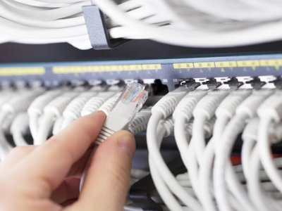 Jakie są najnowsze trendy i innowacje w obszarze stałej obsługi informatycznej?